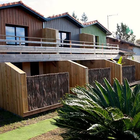 Couleur Cabanes Classe 3 Etoiles 公寓 比加诺斯